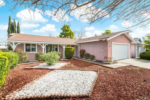 166 Lassen Cir, Vacaville, CA 95687