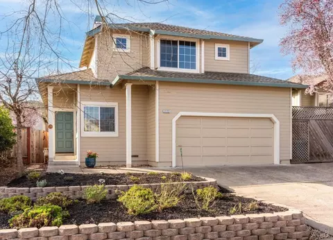 2172 Hastings Ct, Santa Rosa, CA 95405