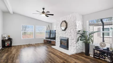 155 Rancho Verde Cir, Rohnert Park, CA 94928