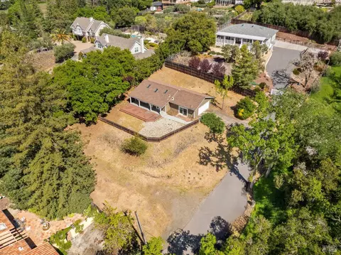 2434 Silverado Trl N, Saint Helena, CA 94574