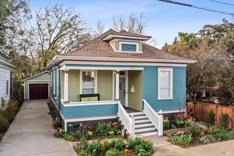 1133 Eggleston St, Napa, CA 94559