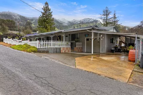2935 Gardner Rd, Nice, CA 95464