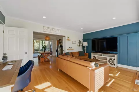 Living - 132 Mountain View Ave, Vallejo, CA 94590 photo 1 of 4