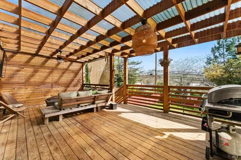 Exterior - 132 Mountain View Ave, Vallejo, CA 94590 photo 7 of 15