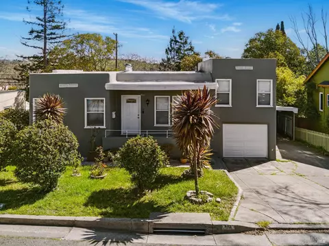 Exterior - 132 Mountain View Ave, Vallejo, CA 94590 photo 3 of 15