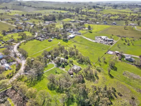 20879 Burndale Rd, Sonoma, CA 95476 photo 5