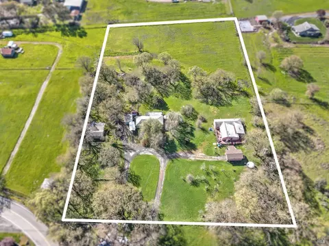 20879 Burndale Rd, Sonoma, CA 95476 photo 3