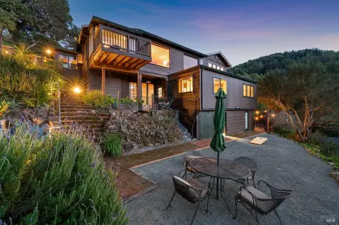 400 Murray Ave, Larkspur, CA 94939