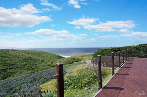 615 Swan Dr, Bodega Bay, CA 94923