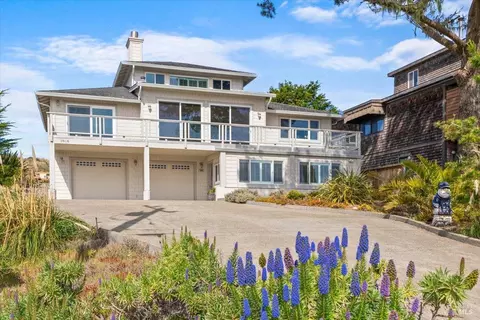 1806 Whaleship Rd, Bodega Bay, CA 94923