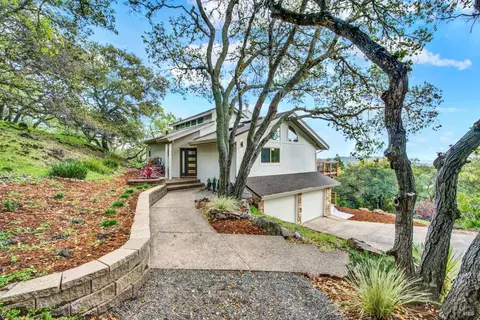 405 Heather Ct, Fairfield, CA 94534