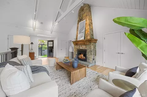 Living - 186 Prospect Ave, Ross, CA 94957 photo 2 of 3