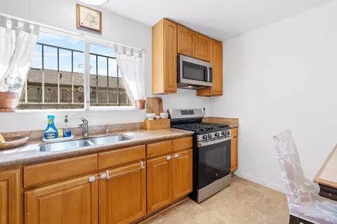 105 Bw Williams Dr, Vallejo, CA 94589 photo 10