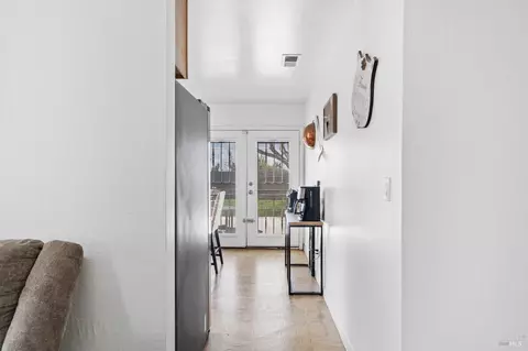 105 Bw Williams Dr, Vallejo, CA 94589 photo 8