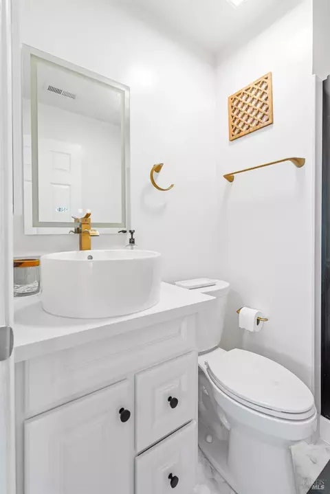 105 Bw Williams Dr, Vallejo, CA 94589 photo 22