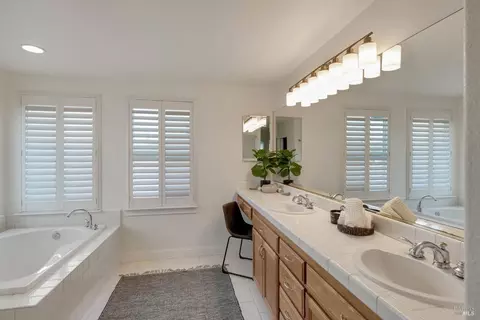 8465 Trione Cir, Windsor, CA 95492 photo 25