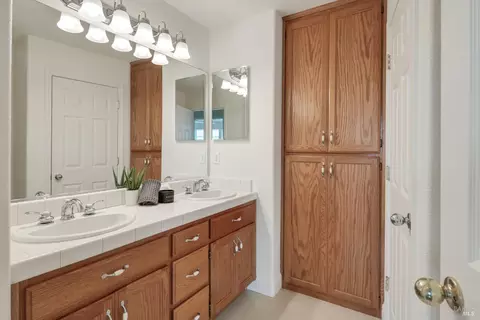 8465 Trione Cir, Windsor, CA 95492 photo 31