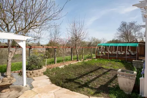 8465 Trione Cir, Windsor, CA 95492 photo 40