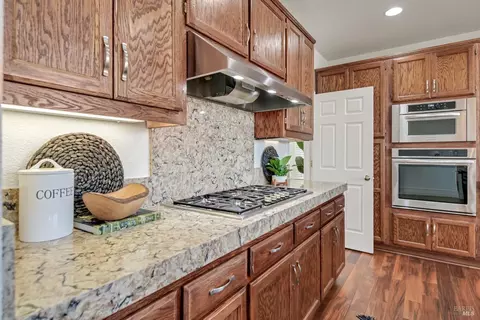 8465 Trione Cir, Windsor, CA 95492 photo 9