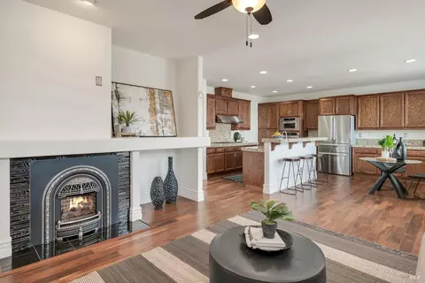 8465 Trione Cir, Windsor, CA 95492 photo 17