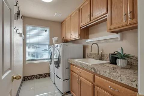 8465 Trione Cir, Windsor, CA 95492 photo 30