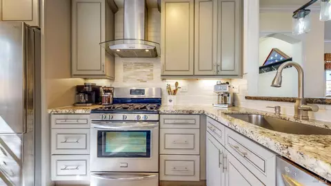 Kitchen - 418 W Cotati Ave, Cotati, CA 94931 photo 6 of 8