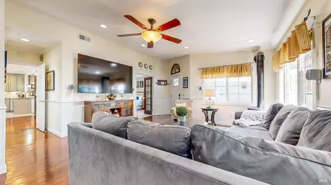 Living - 418 W Cotati Ave, Cotati, CA 94931 photo 4 of 6