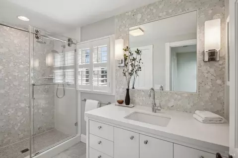 Bath - 281 A Crescent Rd, San Anselmo, CA 94960 photo 5 of 8