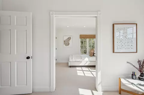 Bedroom - 281 A Crescent Rd, San Anselmo, CA 94960 photo 10 of 15