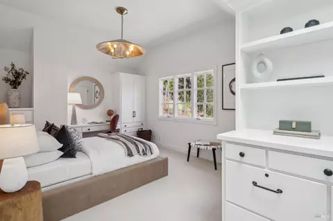 Bedroom - 281 A Crescent Rd, San Anselmo, CA 94960 photo 4 of 15