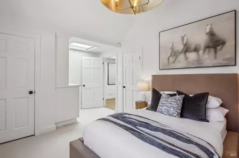 Bedroom - 281 A Crescent Rd, San Anselmo, CA 94960 photo 6 of 15