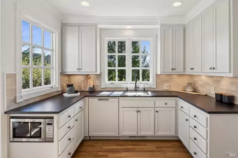 Kitchen - 281 A Crescent Rd, San Anselmo, CA 94960 photo 5 of 15