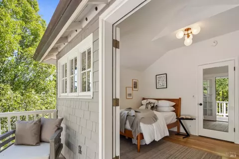 Bedroom - 281 A Crescent Rd, San Anselmo, CA 94960 photo 15 of 15