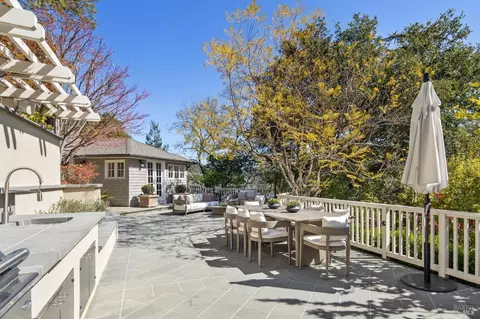 Exterior - 281 A Crescent Rd, San Anselmo, CA 94960 photo 9 of 16