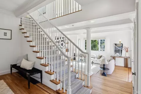 Entry Way - 281 A Crescent Rd, San Anselmo, CA 94960 photo 2 of 4