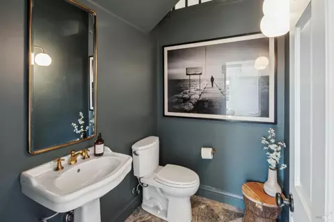 Bath - 281 A Crescent Rd, San Anselmo, CA 94960 photo 2 of 8