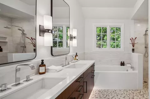 Bath - 281 A Crescent Rd, San Anselmo, CA 94960 photo 3 of 8