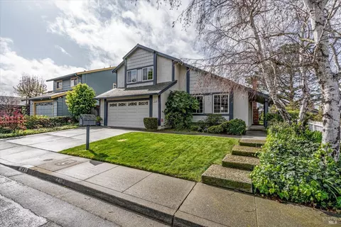 440 Raymond Dr, Benicia, CA 94510
