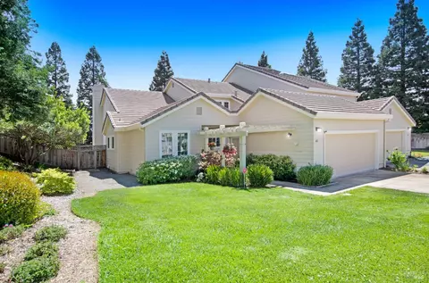 61 Partridge Dr, San Rafael, CA 94901