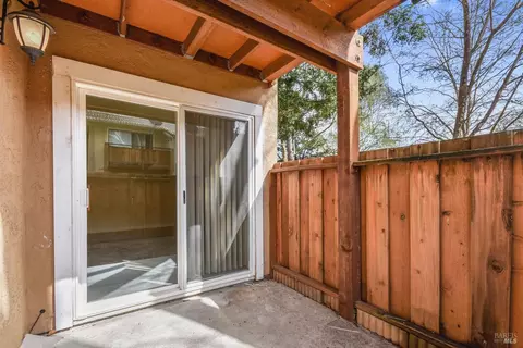 680 Arcadia Dr, Vacaville, CA 95687 photo 30
