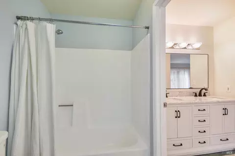 680 Arcadia Dr, Vacaville, CA 95687 photo 21