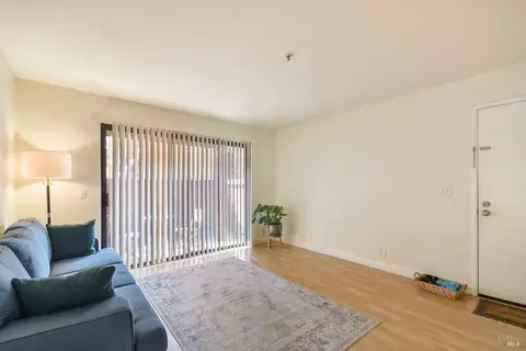 680 Arcadia Dr, Vacaville, CA 95687 photo 6