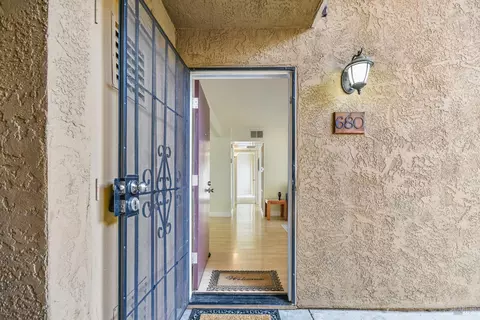 680 Arcadia Dr, Vacaville, CA 95687 photo 4