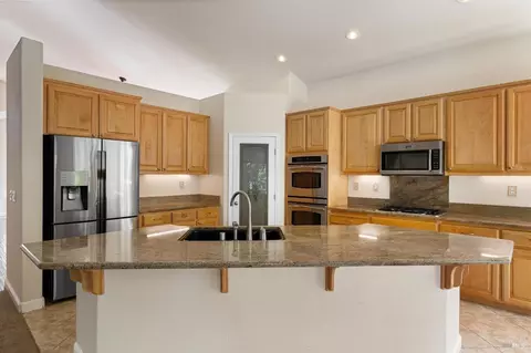 Kitchen - 2550 Duncan St, Dixon, CA 95620 photo 2 of 4