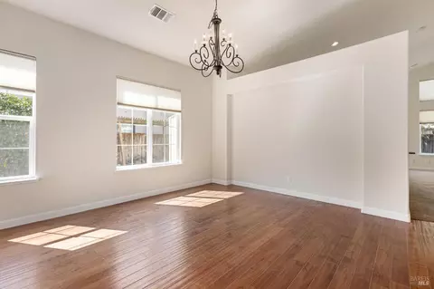 Living - 2550 Duncan St, Dixon, CA 95620 photo 1 of 6