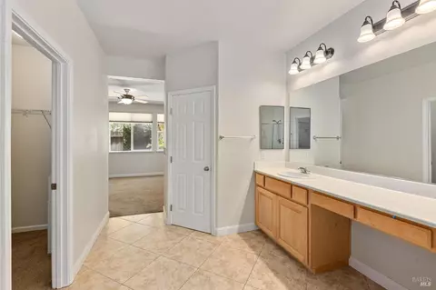 Bath - 2550 Duncan St, Dixon, CA 95620 photo 4 of 6