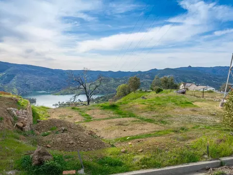 1075 Rimrock Dr, Napa, CA 94558