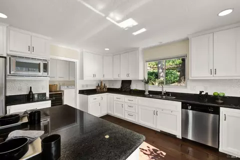 Kitchen - 1908 Silverado Trl, Napa, CA 94558 photo 8 of 11