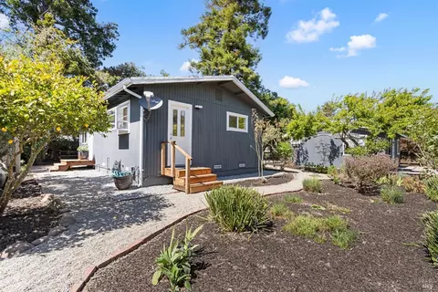 410 Dogwood Rd, Bolinas, CA 94924