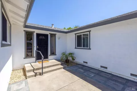 Exterior - 519 Fruitvale Rd, Vacaville, CA 95688 photo 7 of 15